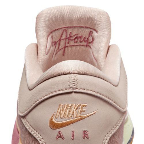 NIKE zoom freak 5ベージュ バスケットシューズ フリーク5ヤニス ヤニス・アデドクンポの5作目シグネチャーモデル『ZOOM FREAK 5