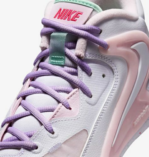 Nike バレーボールシューズ ホワイト/ブルーピンク　未入荷モデル nike 海外限定版バレーボールシューズズーム ハイパーセット 2