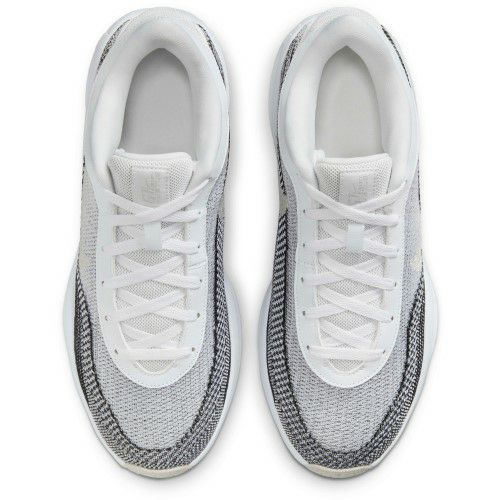 ナイキ G.T. ハッスル アカデミー ホワイト ブラック 2024