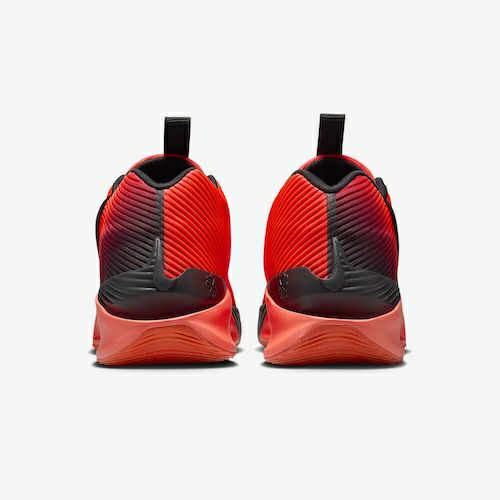 ナイキ エアズーム G.T. ジャンプ アカデミー ブライトクリムゾン メタリックシルバー 2025