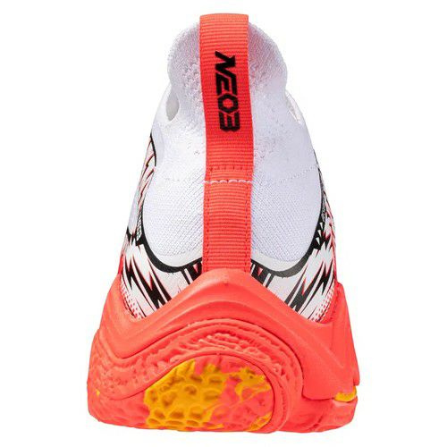 ミズノ ウエーブ ライトニング ネオ 3 ホワイト ファイアリーコーラル 2025