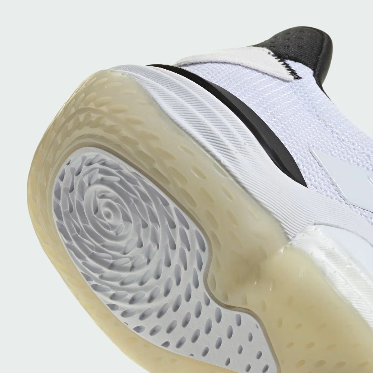 アディダス スタビル 16 