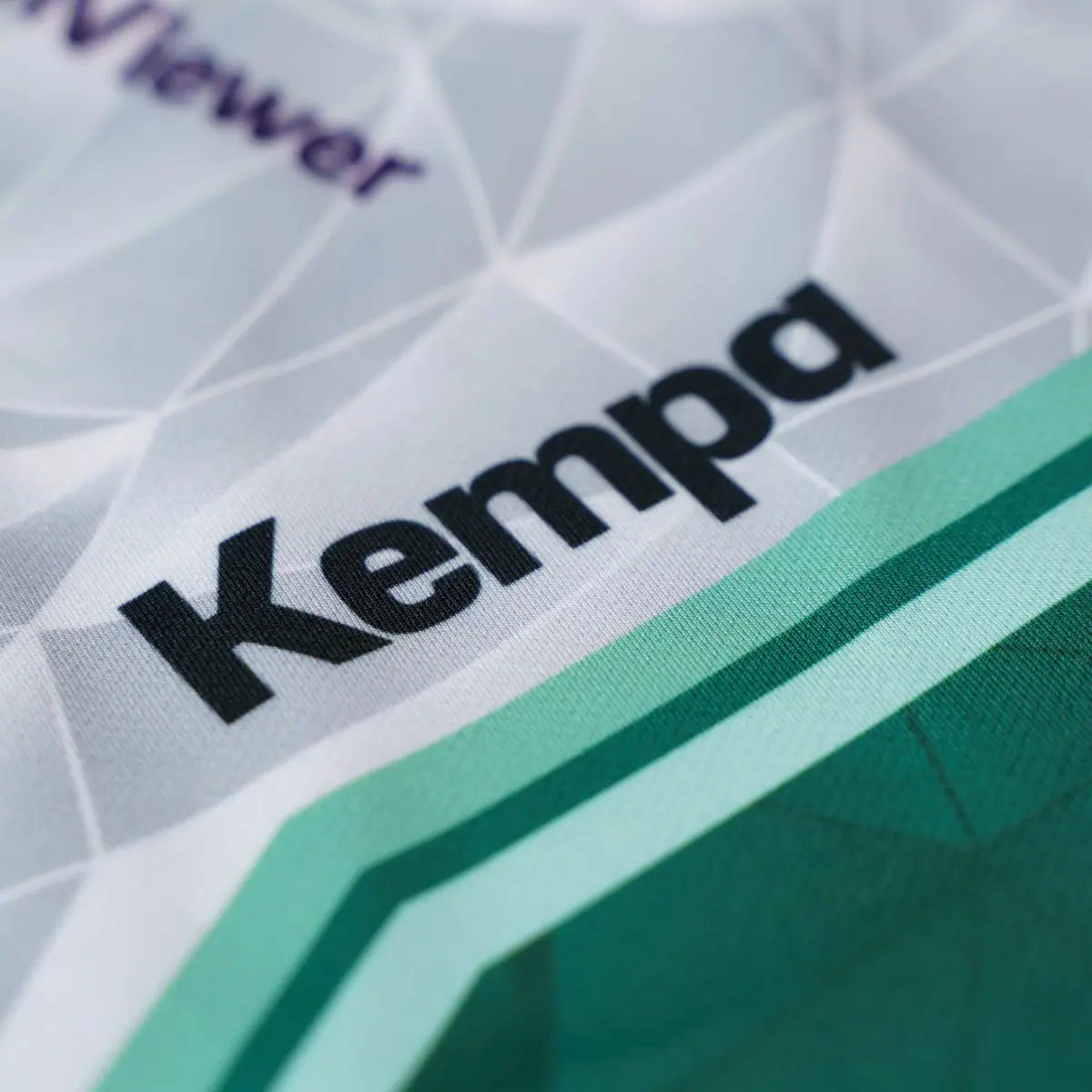 フリッシュ アウフ! ゲッピンゲン ユニフォーム