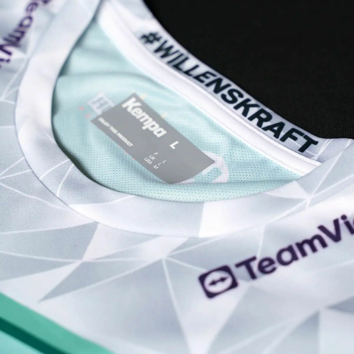 フリッシュ アウフ! ゲッピンゲン ユニフォーム