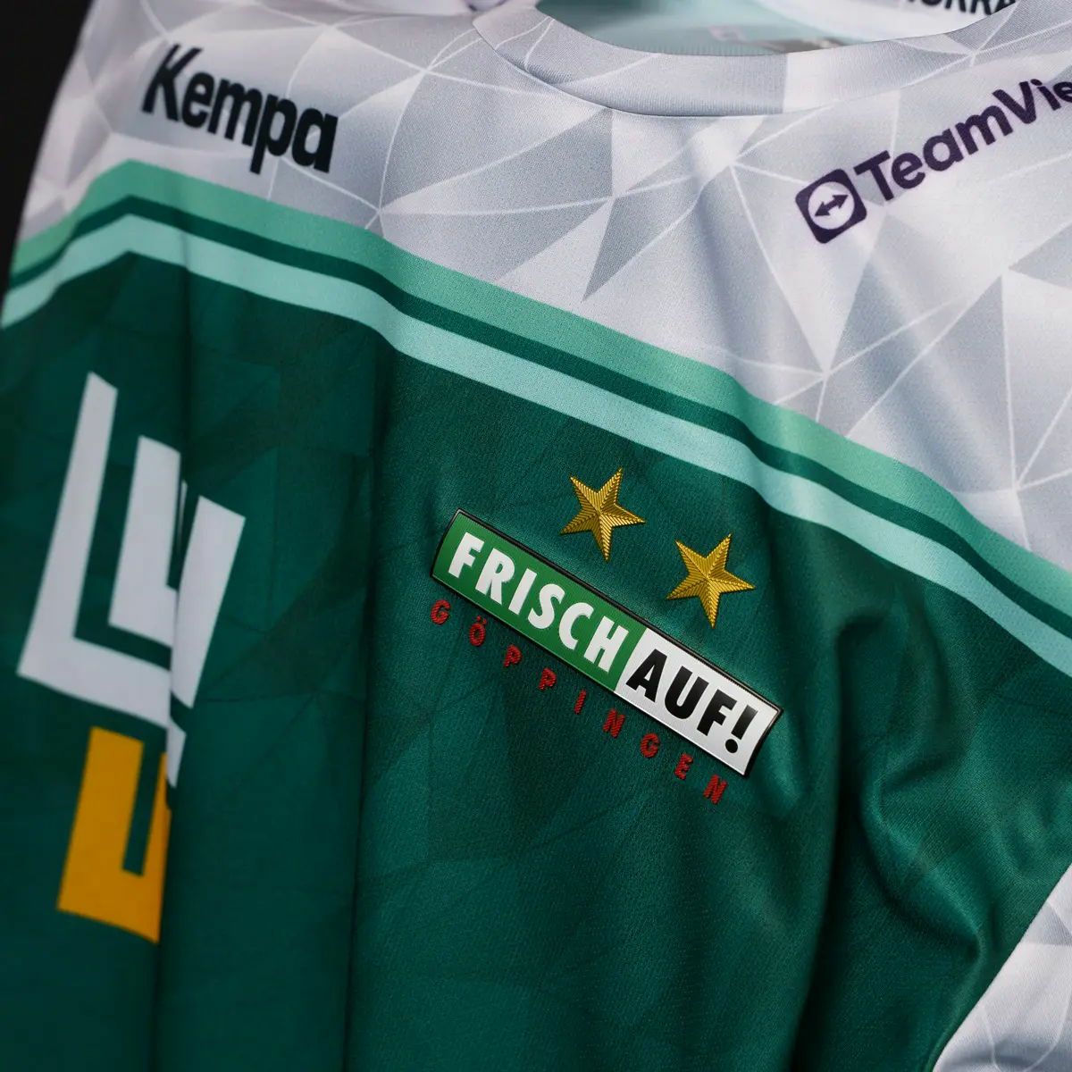 フリッシュ アウフ! ゲッピンゲン ユニフォーム